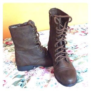 Mossimo combat boots